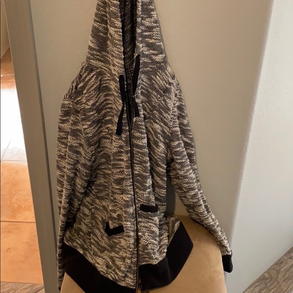 Zip up light weight jacket - Picture 3 of 5